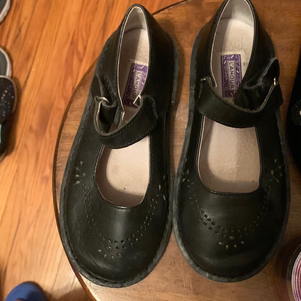L’Amour Mary Janes Black